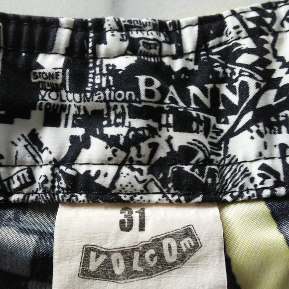 Volcom Boardshorts - Picture 2 of 9